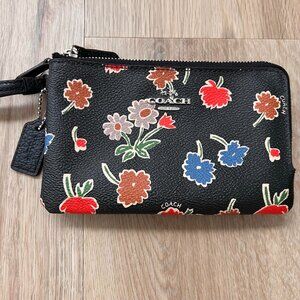 COACH Double Corner Zip Floral Wristlet EUC